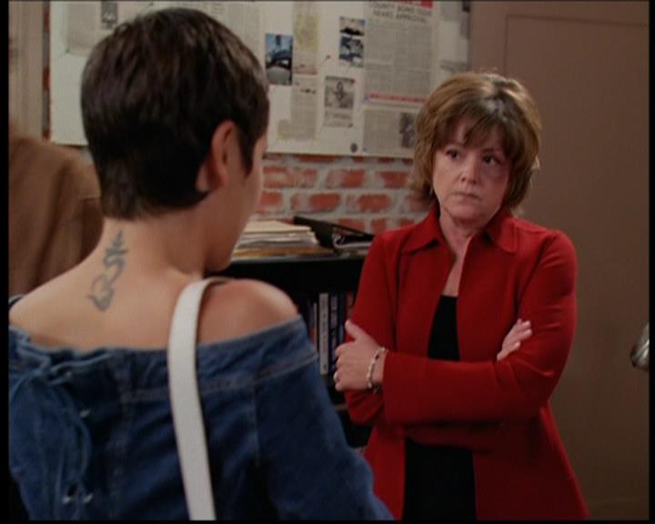 Charmed-Online_dot_net-603ForgetMe---Not0571.jpg