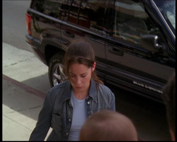 Charmed-Online_dot_net-603ForgetMe---Not0645.jpg