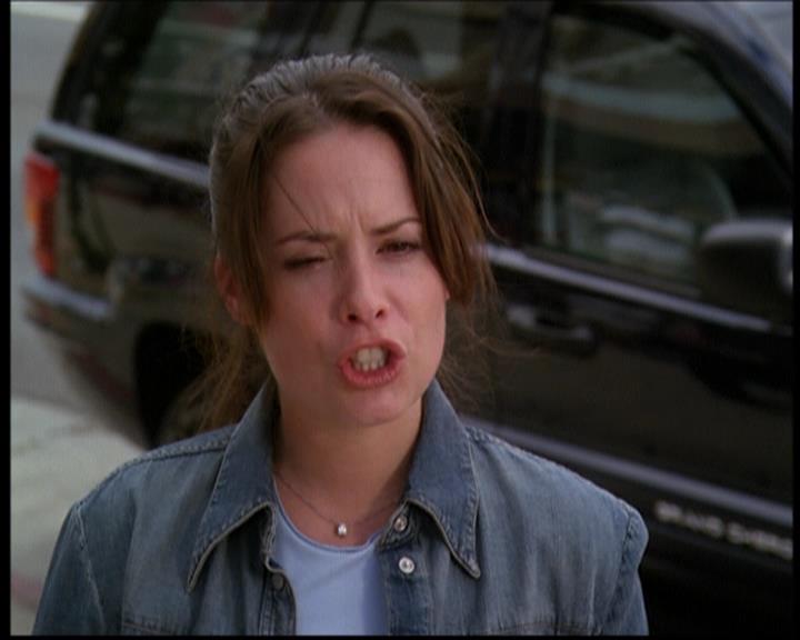Charmed-Online_dot_net-603ForgetMe---Not0658.jpg