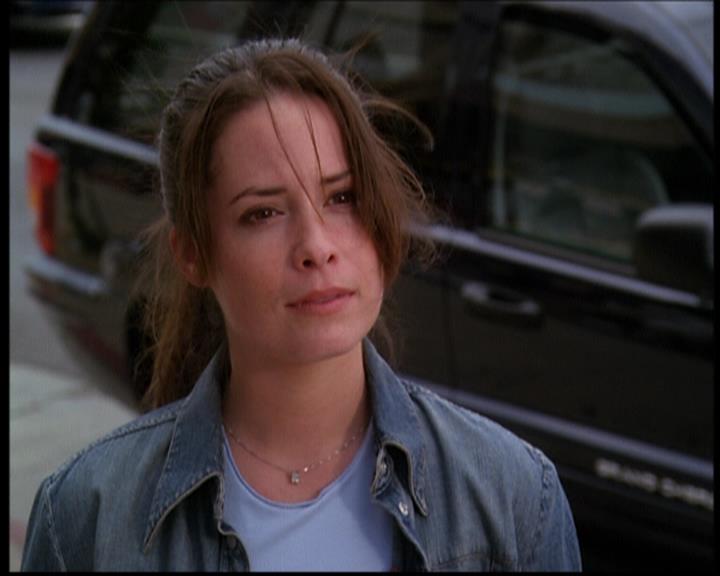 Charmed-Online_dot_net-603ForgetMe---Not0663.jpg