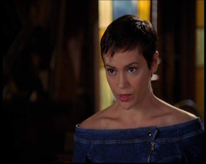 Charmed-Online_dot_net-603ForgetMe---Not0847.jpg