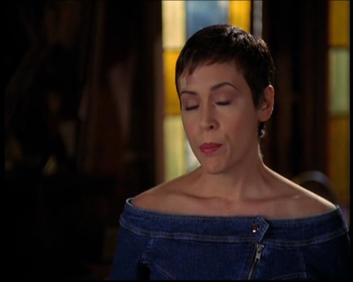 Charmed-Online_dot_net-603ForgetMe---Not0848.jpg