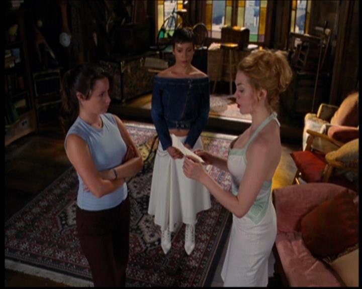 Charmed-Online_dot_net-603ForgetMe---Not0857.jpg