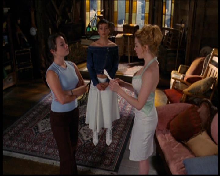 Charmed-Online_dot_net-603ForgetMe---Not0858.jpg