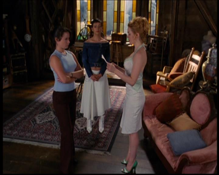 Charmed-Online_dot_net-603ForgetMe---Not0859.jpg