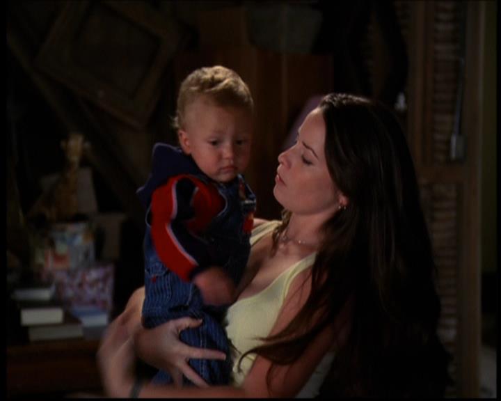 Charmed-Online_dot_net-603ForgetMe---Not1853.jpg