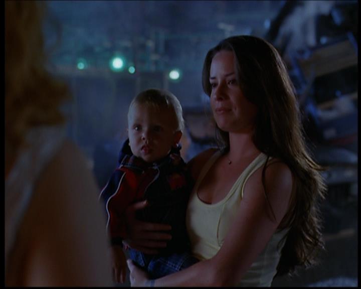 Charmed-Online_dot_net-603ForgetMe---Not2009.jpg