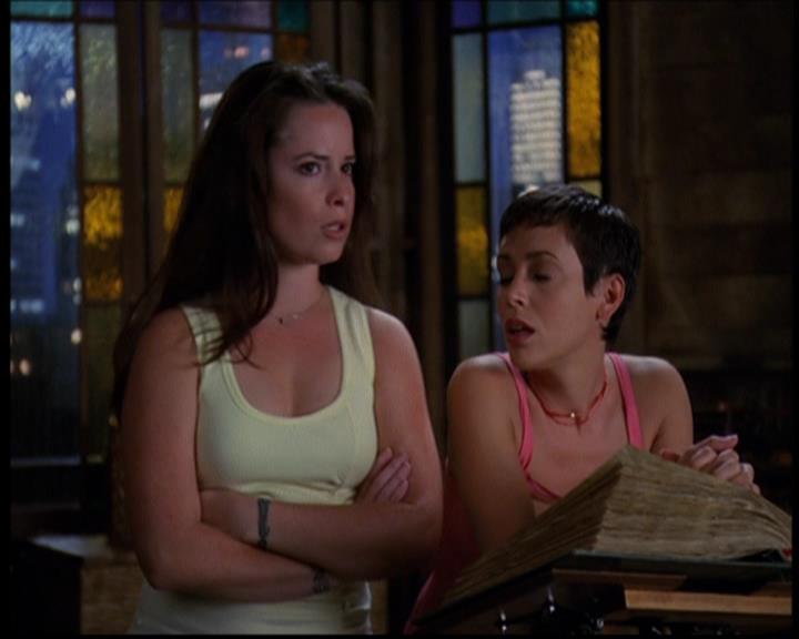 Charmed-Online_dot_net-603ForgetMe---Not2119.jpg