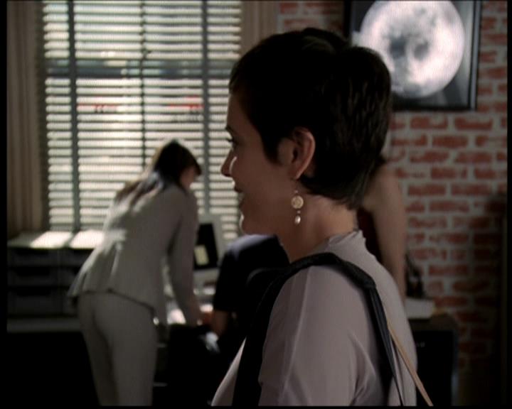 Charmed-Online_dot_net-604ThePowerofThreeBlondes0706.jpg