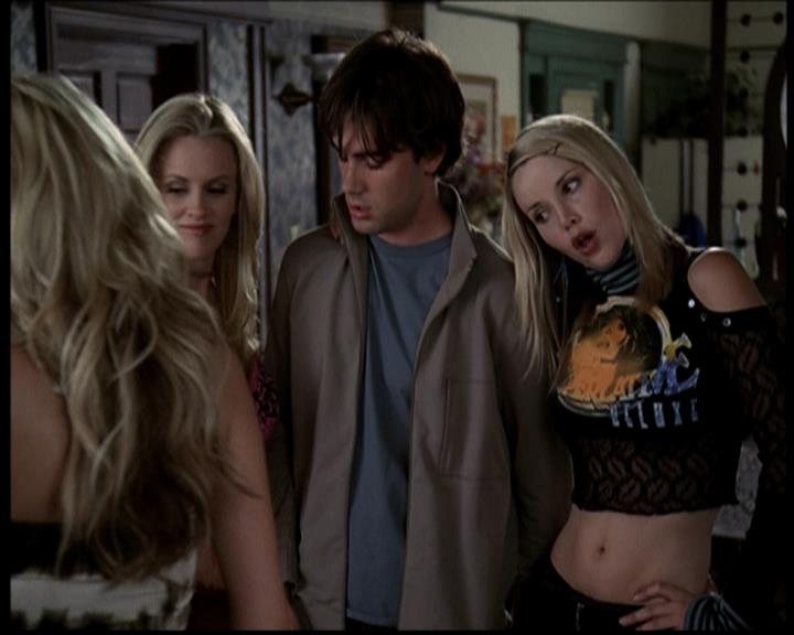 Charmed-Online_dot_net-604ThePowerofThreeBlondes0878.jpg