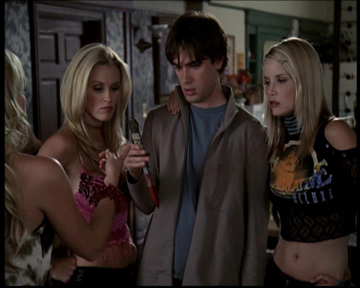 Charmed-Online_dot_net-604ThePowerofThreeBlondes0890.jpg