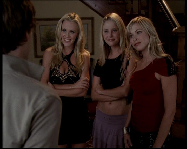 Charmed-Online_dot_net-604ThePowerofThreeBlondes1275.jpg Charmed-Online_dot_net-604ThePowerofThreeBlondes1275.jpg