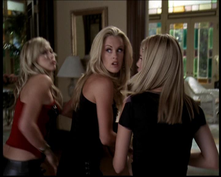 Charmed-Online_dot_net-604ThePowerofThreeBlondes1322.jpg