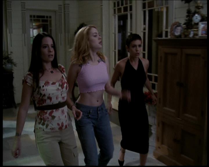 Charmed-Online_dot_net-604ThePowerofThreeBlondes1839.jpg