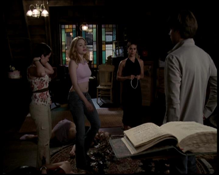 Charmed-Online_dot_net-604ThePowerofThreeBlondes2102.jpg