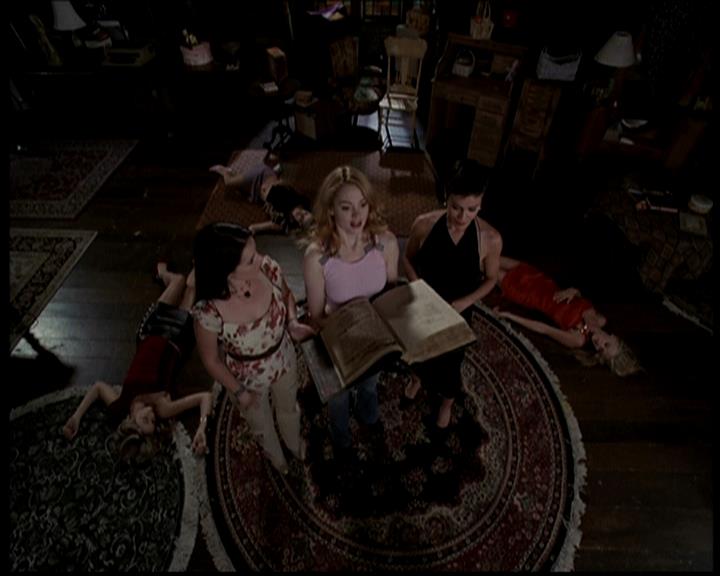 Charmed-Online_dot_net-604ThePowerofThreeBlondes2130.jpg