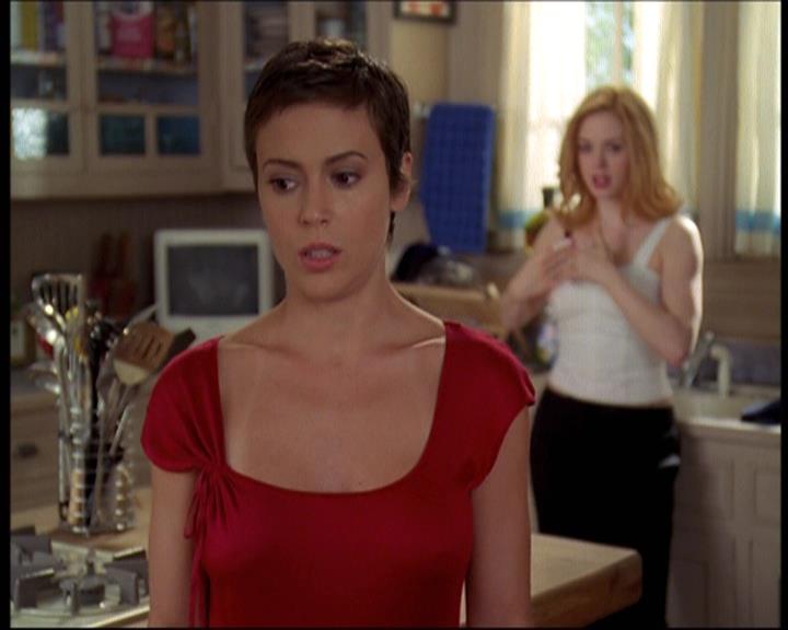 Charmed-Online-dot-net_605LovesAWitch0342.jpg Charmed-Online-dot-net_605LovesAWitch0342.jpg