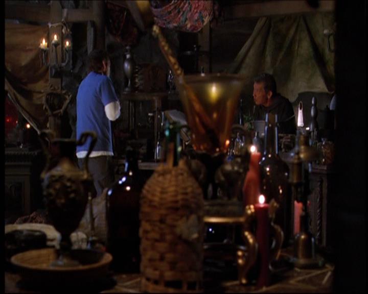 Charmed-Online-dot-net_605LovesAWitch0390.jpg Charmed-Online-dot-net_605LovesAWitch0390.jpg