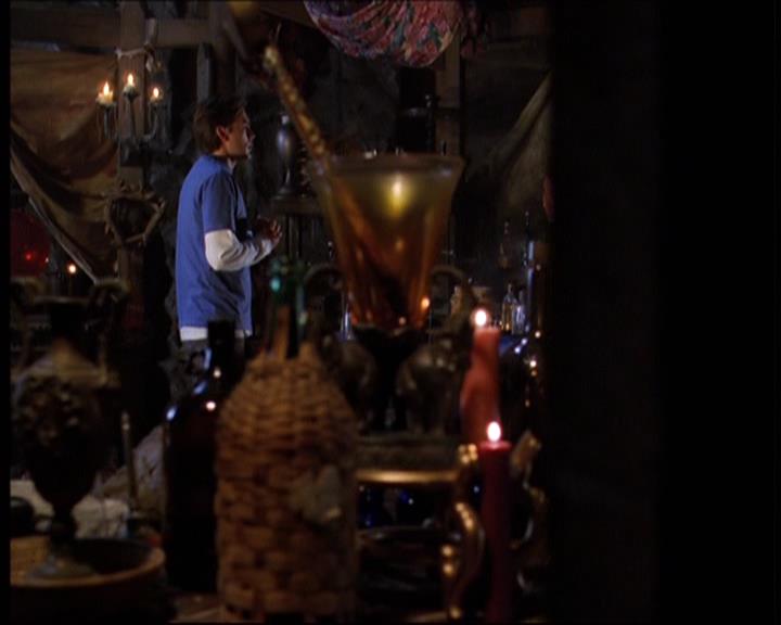 Charmed-Online-dot-net_605LovesAWitch0391.jpg Charmed-Online-dot-net_605LovesAWitch0391.jpg