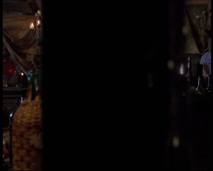 Charmed-Online-dot-net_605LovesAWitch0393.jpg Charmed-Online-dot-net_605LovesAWitch0393.jpg