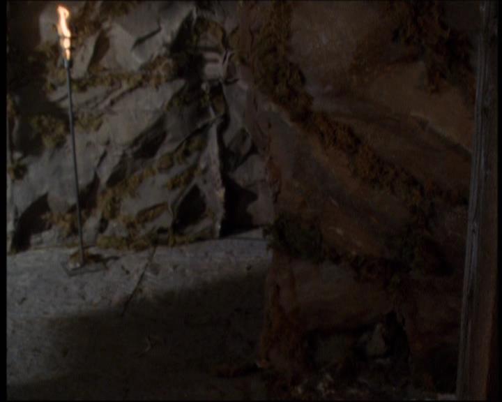 Charmed-Online-dot-net_605LovesAWitch0433.jpg Charmed-Online-dot-net_605LovesAWitch0433.jpg