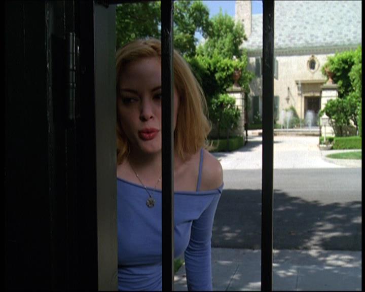 Charmed-Online-dot-net_605LovesAWitch0458.jpg Charmed-Online-dot-net_605LovesAWitch0458.jpg