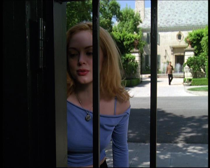 Charmed-Online-dot-net_605LovesAWitch0468.jpg Charmed-Online-dot-net_605LovesAWitch0468.jpg