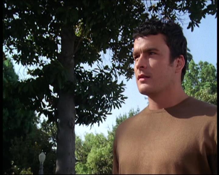 Charmed-Online-dot-net_605LovesAWitch0491.jpg Charmed-Online-dot-net_605LovesAWitch0491.jpg