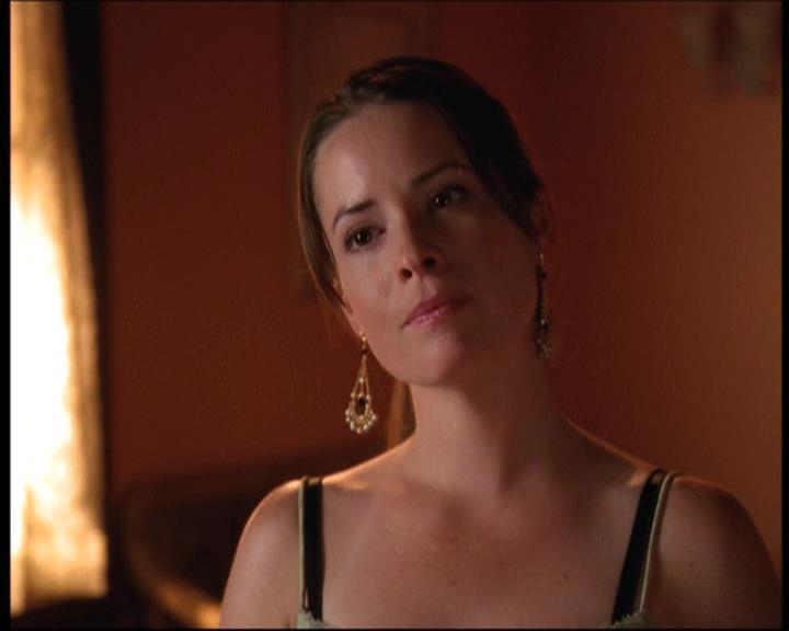 Charmed-Online-dot-net_605LovesAWitch0606.jpg Charmed-Online-dot-net_605LovesAWitch0606.jpg