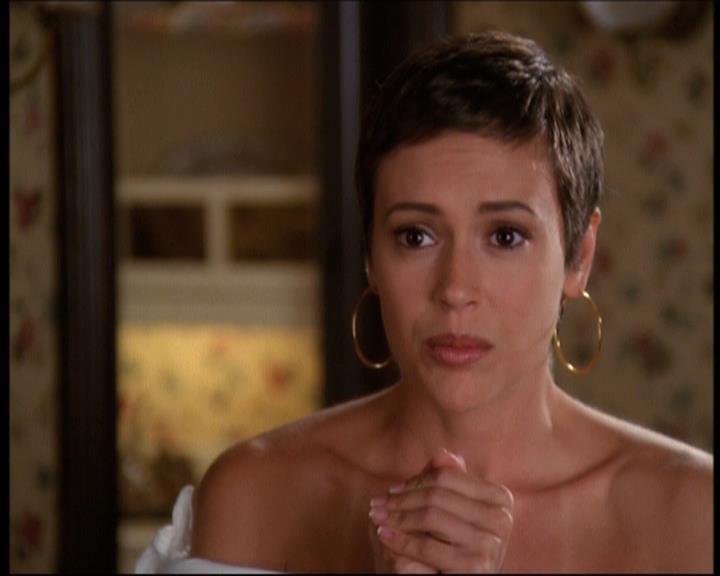 Charmed-Online-dot-net_605LovesAWitch0707.jpg