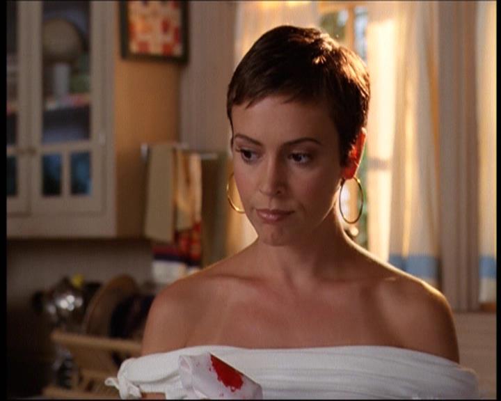 Charmed-Online-dot-net_605LovesAWitch0723.jpg Charmed-Online-dot-net_605LovesAWitch0723.jpg