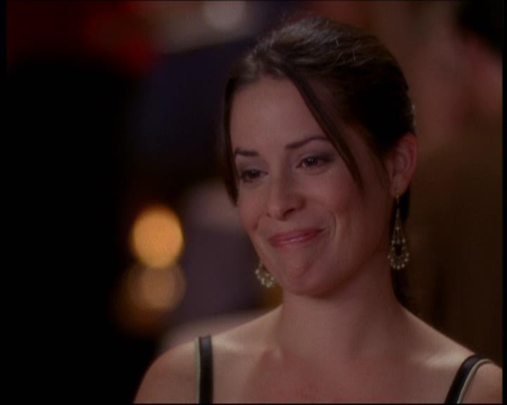 Charmed-Online-dot-net_605LovesAWitch0992.jpg Charmed-Online-dot-net_605LovesAWitch0992.jpg