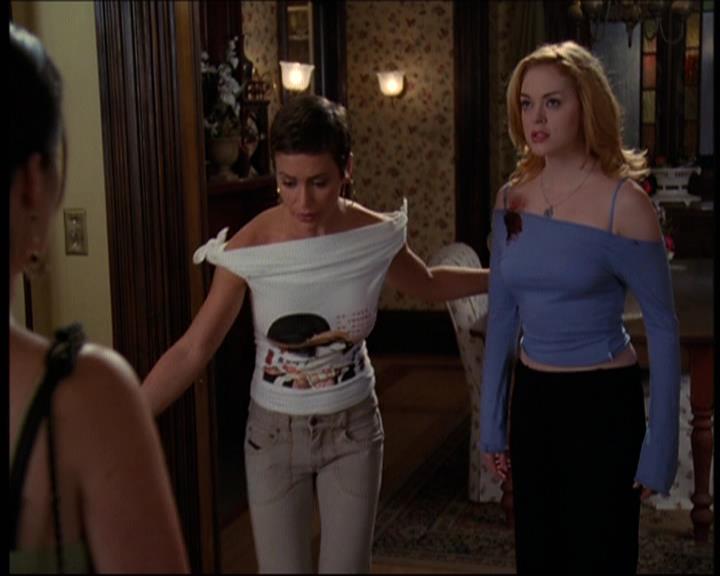 Charmed-Online-dot-net_605LovesAWitch1084.jpg Charmed-Online-dot-net_605LovesAWitch1084.jpg
