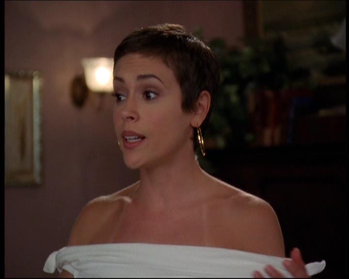 Charmed-Online-dot-net_605LovesAWitch1095.jpg Charmed-Online-dot-net_605LovesAWitch1095.jpg