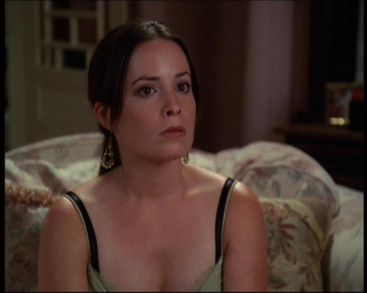 Charmed-Online-dot-net_605LovesAWitch1127.jpg Charmed-Online-dot-net_605LovesAWitch1127.jpg