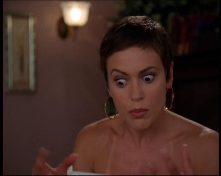 Charmed-Online-dot-net_605LovesAWitch1128.jpg