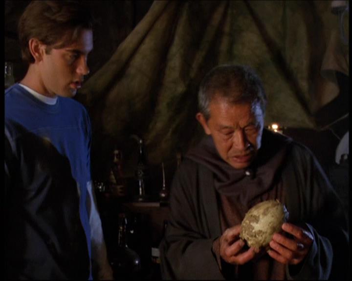 Charmed-Online-dot-net_605LovesAWitch1167.jpg Charmed-Online-dot-net_605LovesAWitch1167.jpg