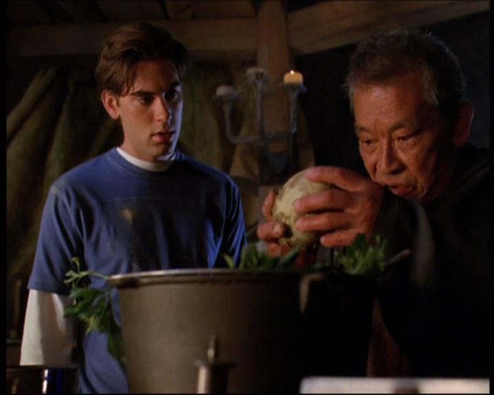 Charmed-Online-dot-net_605LovesAWitch1173.jpg Charmed-Online-dot-net_605LovesAWitch1173.jpg