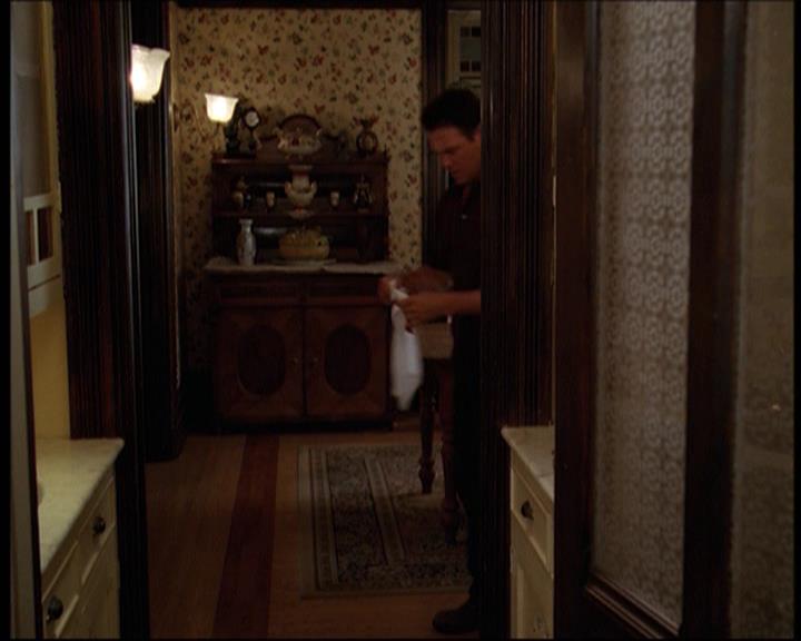 Charmed-Online-dot-net_605LovesAWitch1245.jpg Charmed-Online-dot-net_605LovesAWitch1245.jpg