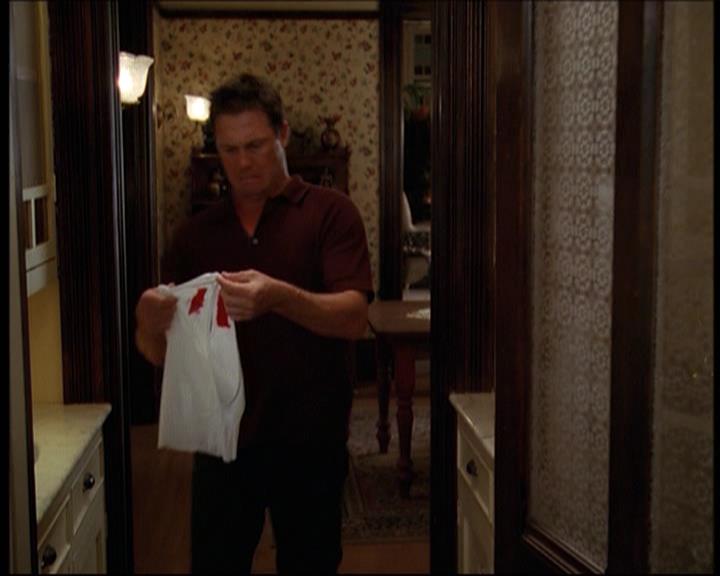 Charmed-Online-dot-net_605LovesAWitch1246.jpg Charmed-Online-dot-net_605LovesAWitch1246.jpg