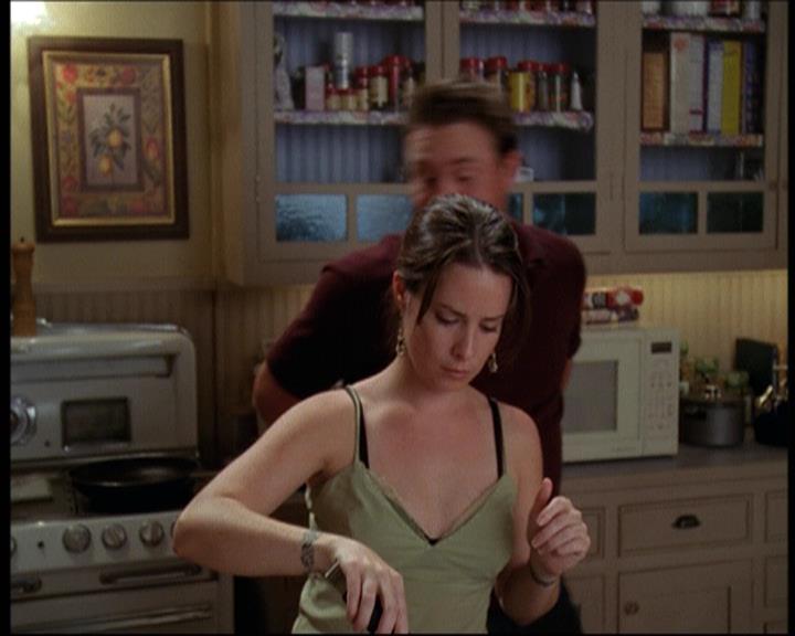 Charmed-Online-dot-net_605LovesAWitch1262.jpg
