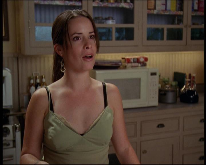 Charmed-Online-dot-net_605LovesAWitch1291.jpg Charmed-Online-dot-net_605LovesAWitch1291.jpg