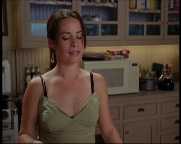Charmed-Online-dot-net_605LovesAWitch1292.jpg Charmed-Online-dot-net_605LovesAWitch1292.jpg