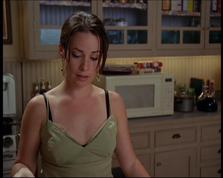 Charmed-Online-dot-net_605LovesAWitch1297.jpg Charmed-Online-dot-net_605LovesAWitch1297.jpg