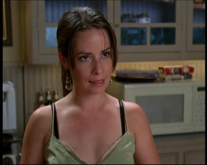 Charmed-Online-dot-net_605LovesAWitch1300.jpg Charmed-Online-dot-net_605LovesAWitch1300.jpg