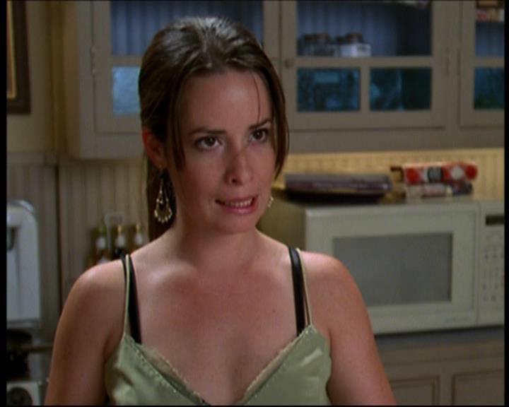 Charmed-Online-dot-net_605LovesAWitch1301.jpg Charmed-Online-dot-net_605LovesAWitch1301.jpg
