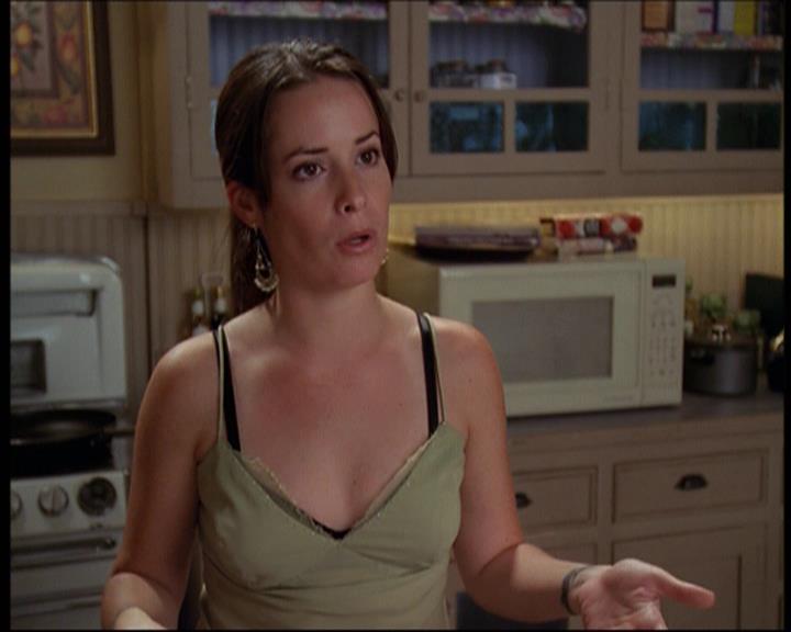 Charmed-Online-dot-net_605LovesAWitch1305.jpg Charmed-Online-dot-net_605LovesAWitch1305.jpg