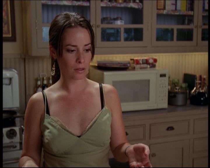 Charmed-Online-dot-net_605LovesAWitch1309.jpg Charmed-Online-dot-net_605LovesAWitch1309.jpg