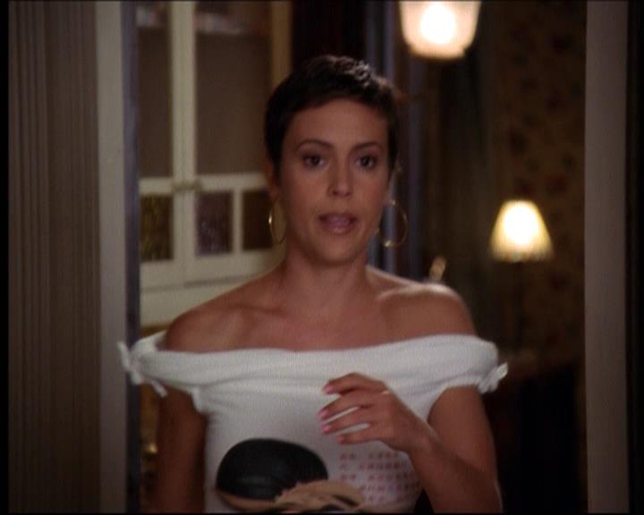 Charmed-Online-dot-net_605LovesAWitch1313.jpg Charmed-Online-dot-net_605LovesAWitch1313.jpg