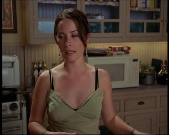 Charmed-Online-dot-net_605LovesAWitch1319.jpg Charmed-Online-dot-net_605LovesAWitch1319.jpg